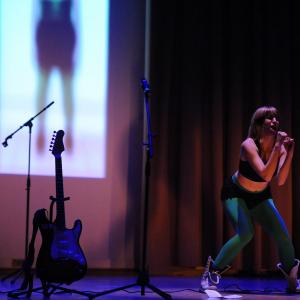Fotografía de III festival internacional de Teatro Universitario: Zwölf - Aula de teatro de la UGR