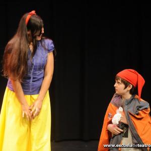 Fotografía de Escuela de teatro de Granada: Des-cuentos clásicos - Escuela de Teatro de Granada