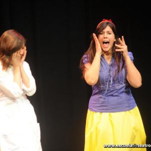 Fotografía de Escuela de teatro de Granada: Des-cuentos clásicos - Escuela de Teatro de Granada