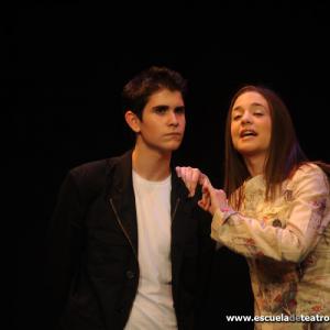 Fotografía de Escuela de Teatro de Granada: Amarillo Moliere - Escuela de Teatro de Granada
