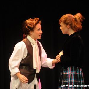 Fotografía de Escuela de Teatro de Granada: Amarillo Moliere - Escuela de Teatro de Granada