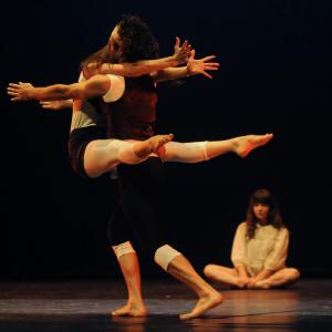 Fotografía de Talleres Danza contemporánea - Conservatorio de Danza