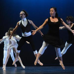 Fotografía de Talleres Danza contemporánea - Conservatorio de Danza