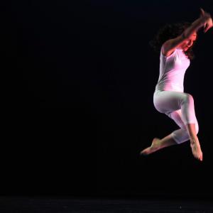 Fotografía de Talleres Danza contemporánea - Conservatorio de Danza