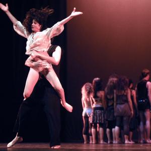 Fotografía de Talleres Danza contemporánea - Conservatorio de Danza