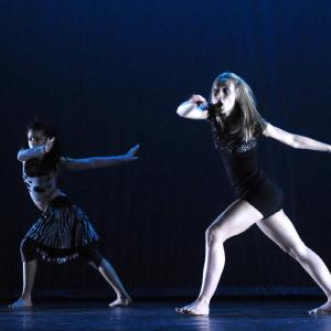Fotografía de Talleres Danza contemporánea - Conservatorio de Danza