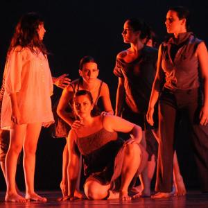 Fotografía de Talleres Danza contemporánea - Conservatorio de Danza