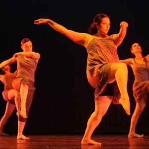 Fotografía de Talleres Danza contemporánea - Conservatorio de Danza