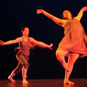 Fotografía de Talleres Danza contemporánea - Conservatorio de Danza