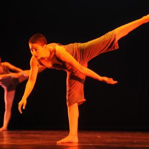 Fotografía de Talleres Danza contemporánea - Conservatorio de Danza