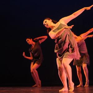 Fotografía de Talleres Danza contemporánea - Conservatorio de Danza