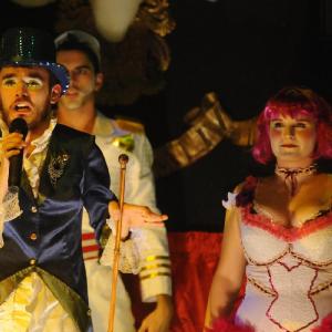 Fotografía de Cabaret 'El Regalo' en Granada-10 - La Petite