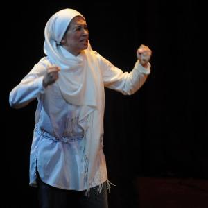 Fotografía de Antígona por el Aula de Teatro de la Universidad de Granada - Aula de teatro de la UGR