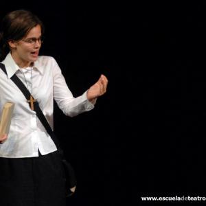 Fotografía de Escuela de Teatro de Granada: Parada y sorpresa - Escuela de Teatro de Granada