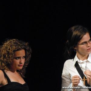 Fotografía de Escuela de Teatro de Granada: Parada y sorpresa - Escuela de Teatro de Granada