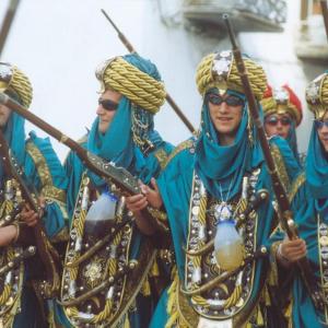 Fotografía de Desfiles de Moros y Cristianos en Cúllar - Comparsas de moros y cristianos de Cúllar
